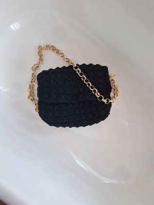 Knitted shoulder bag black new