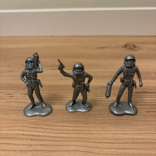Collectible astronauts used, pack of 12, Solpa vintage