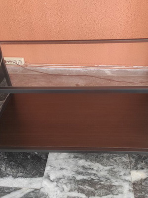 Coffee table like new, dimensions 90cm x 45cm x 45cm