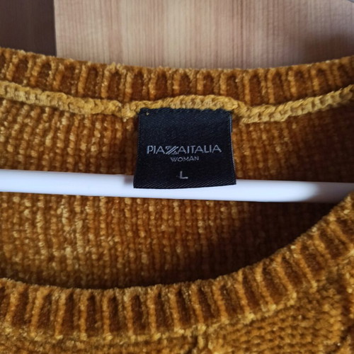 Women's sweater used, mustard color, size XL