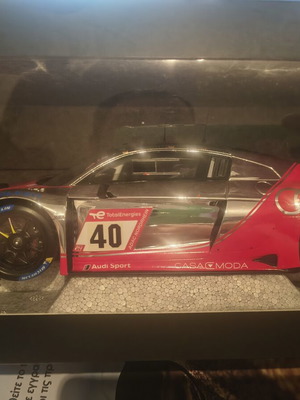 Audi R8 μεταλλικό μοντέλο 1:18 καινούργιο