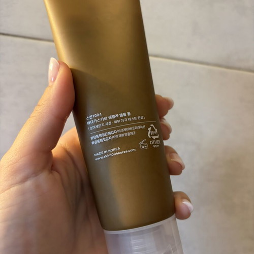 Skin1004 Madagascar Centella Ampoule Foam like new facial cleanser