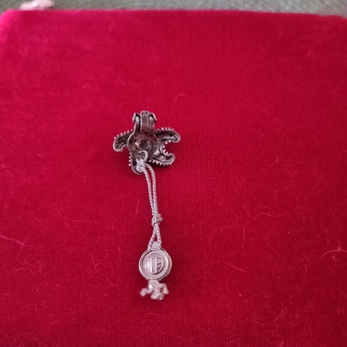 Ocean form silver earring used, silver