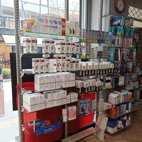 Aluminum Display Columns and Glass Shelves Like New