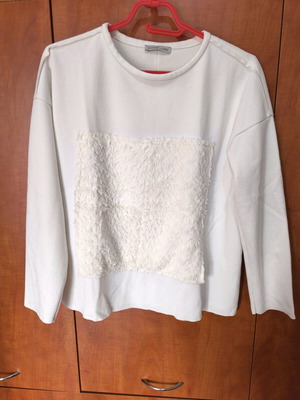 Zara women's long-sleeve blouse like new, size medium, white