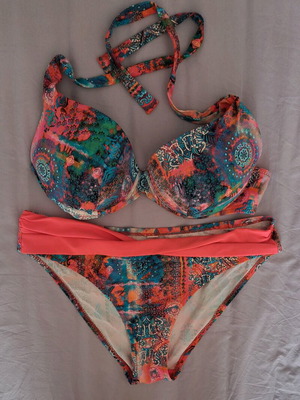 Μαγιό μεταχειρισμένο μέγεθος M, πολύχρωμο, 85 B-C
