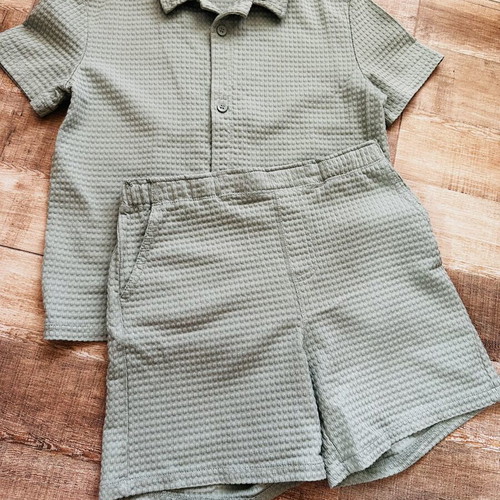 H&M boys' set like new, green, size 7-8 years