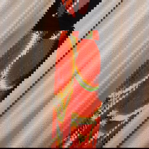 Φόρεμα ασύμμετρο Desigual αφόρετο, μέγεθος M-L, μαύρο και κόκκινο