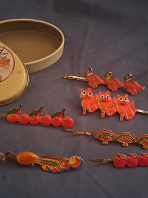 Vintage rare hair pins set of 6 in box, orange