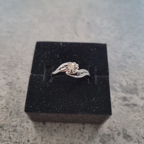Solitaire ring with flower and leaves, new, 19.8mm, silver color