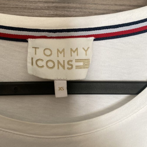 Tommy Hilfiger logo woman’s T-shirt size XS like new, white
