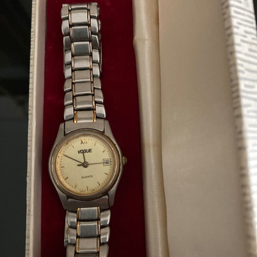Vogue women's wristwatch used vintage in very good condition