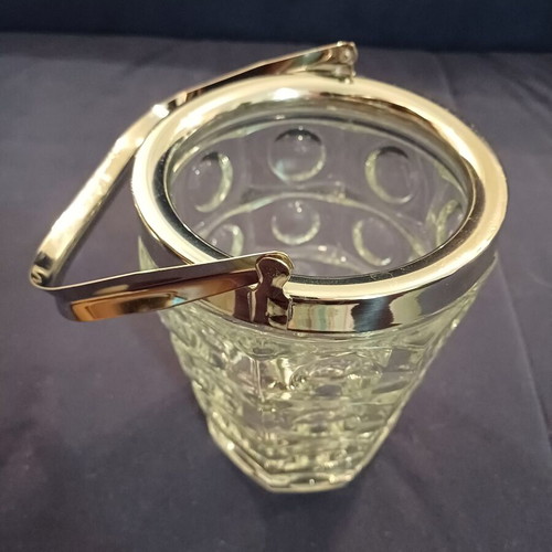 Vintage crystal ice bucket like new with metal handle