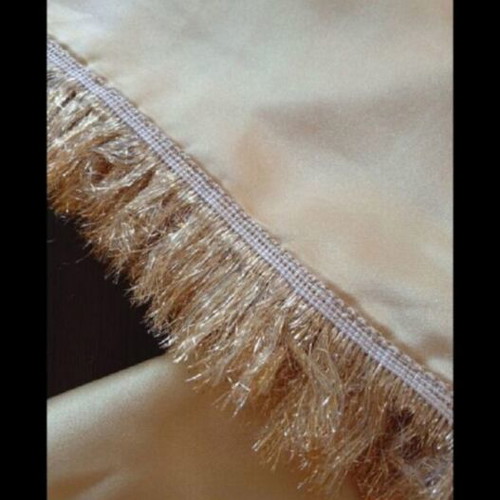 Tablecloths set like new, two gold-colored with and without fringe