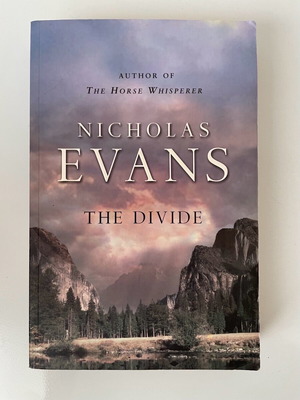 The Divide του Nicholas Evans μεταχειρισμένο αγγλικό μυθιστόρημα