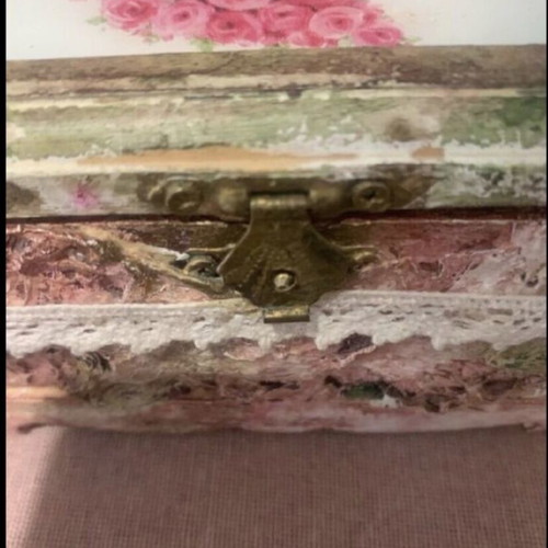 Vintage jewelry box new, wooden, beige and pink