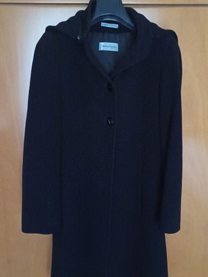 Wool women's coat used, slim fit, black, removable hood, size M