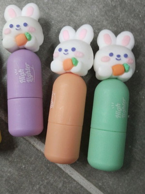 Highlighters new, assorted colors