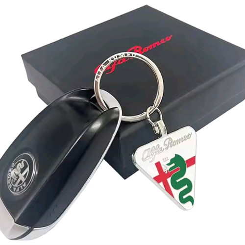 Alfa Romeo metal keychain new in gift packaging