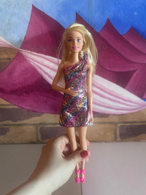 Barbie Fashionistas Party Glam doll with metallic multicolor dress and fuchsia heels, Mattel