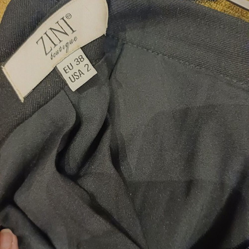 Zini black skort like new, size S