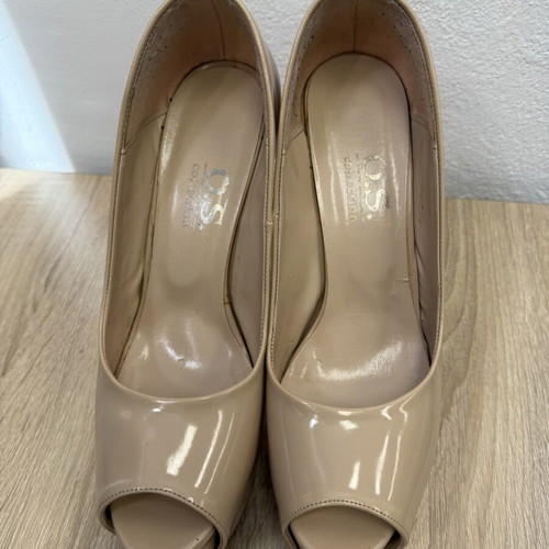 Olympic Stores beige patent leather high heels, size 40