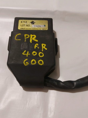 Ηλεκτρονική Honda CPR 400 RR μεταχειρισμένη