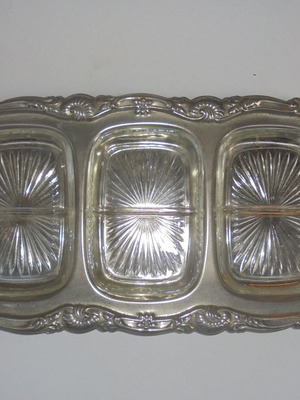 Alpaca tray with three crystal compartments