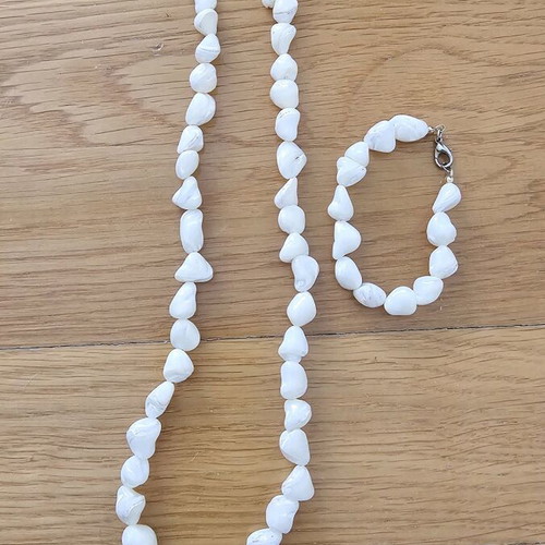 Vintage jewelry set used, ivory color