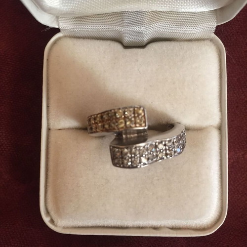 Silver 925 ring like new, decorated with zircon