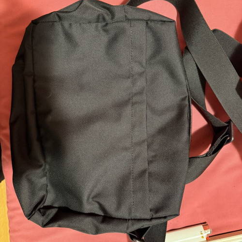 Mandarina Duck MD20 crossbody bag like new, black