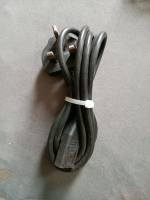 English plug cable for desktop computer 2m new