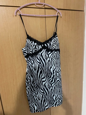 Shein dress size L new, black