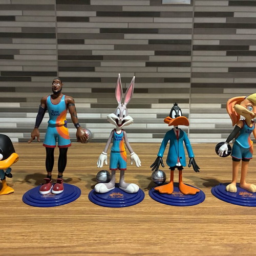 Looney Tunes Space Jam figures like new set with Funko Pop Daffy Duck
