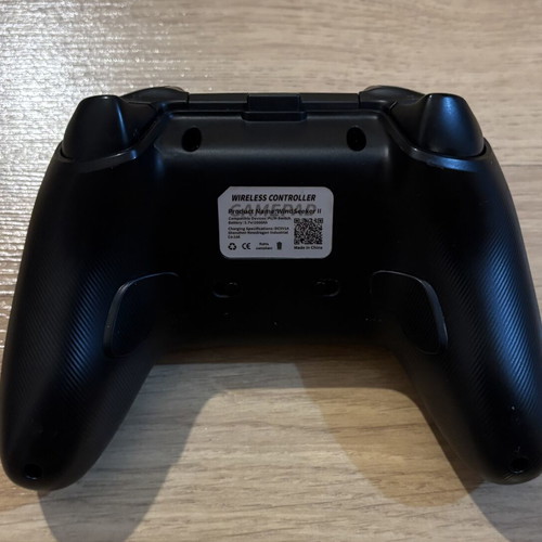 Wireless controller like new, compatible with PC, phone, Xbox
