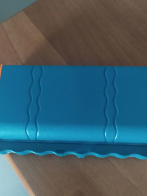 Snakes board game like new with pieces and rules