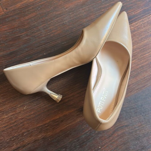 Poti Pati beige patent leather pumps size 37 used, medium heel