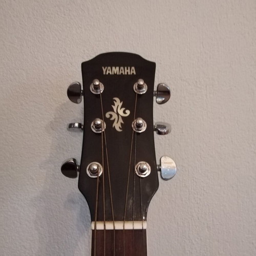 Yamaha APX 500 electro-acoustic guitar new