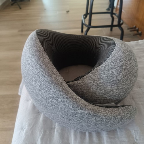 Travel neck pillow with removable washable cover