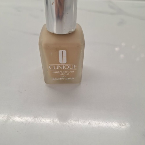 Clinique Superbalanced Makeup 63 Fresh Beige like new