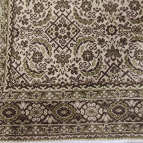 Wool rug classic oriental style like new, beige brown green tones