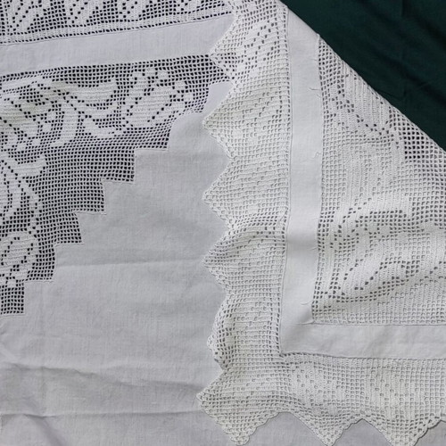Vintage 60s Set of 3 Handmade Tablecloth and Doilies with Filet Lace Tulips
