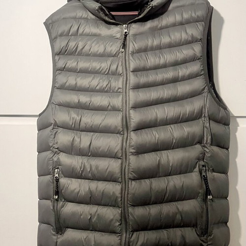 Sleeveless Quilted Jacket with Hood Large, like new, gray