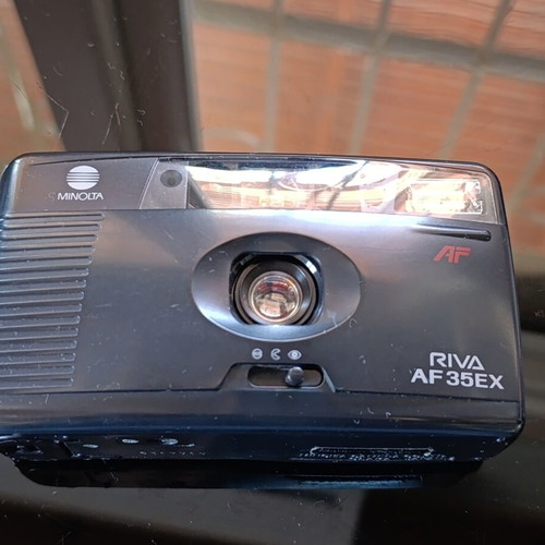 Minolta Riva AF35EX 35mm compact camera used