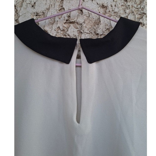 Terranova cream blouse with black Peter Pan collar size M like new