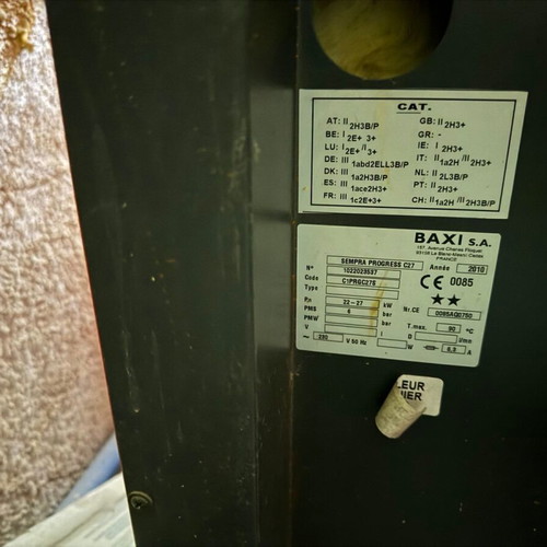 Chappee Boiler 27kW with 5 Combustion Chambers and Bentone Burner like new with 600L Oil Tank