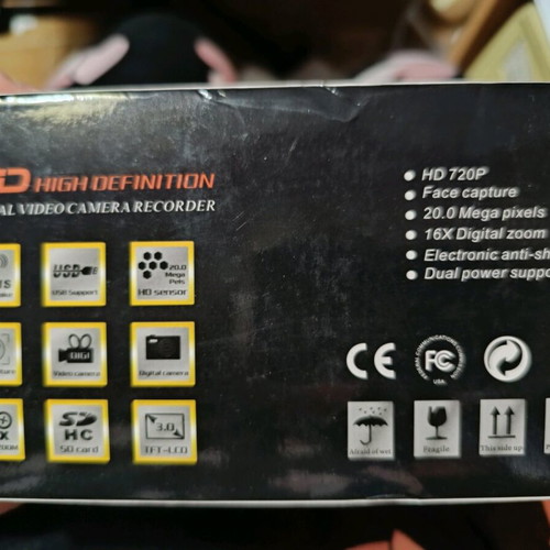 Mini camera like new with rotating screen