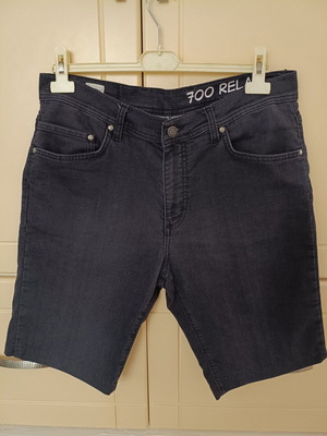 Carrera Jeans 700 Regular Fit Relaxed men's black denim bermuda shorts