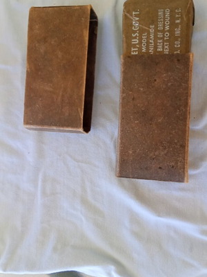 Authentic US Army WWII Carlisle Model Field Dressing new