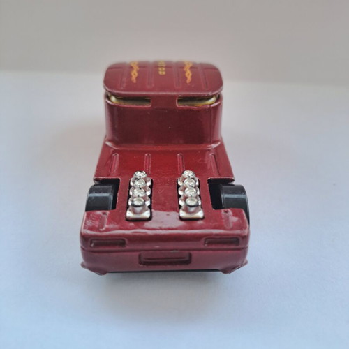 Hot Wheels Qombee 2006 First Editions metalflake dark red toy car